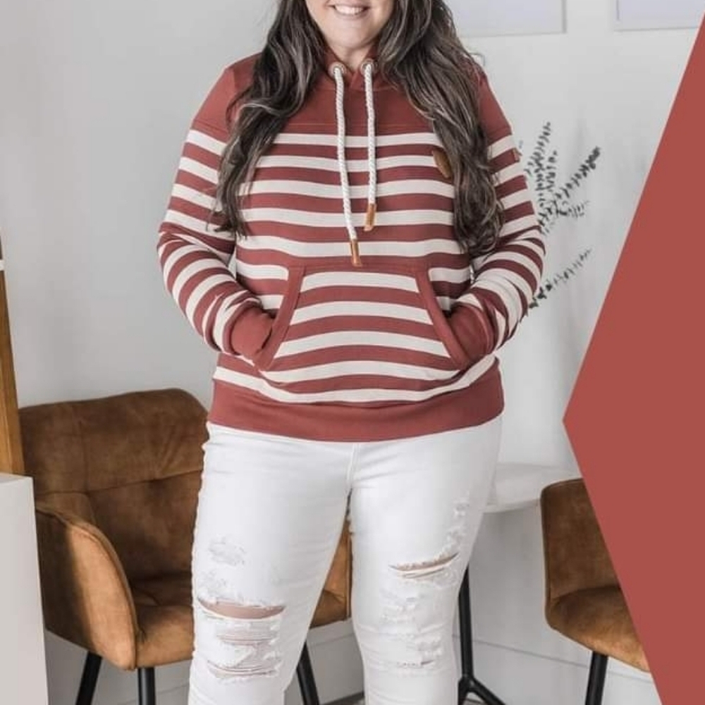 Item #17 NWOT Women's Wanakome Hoodie sz XL